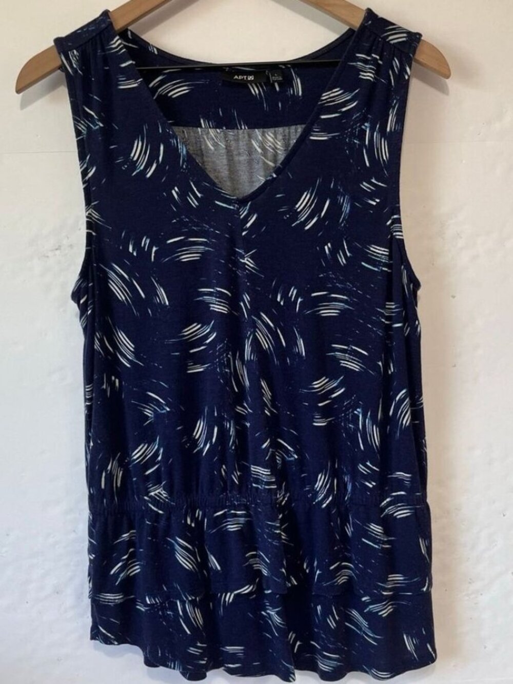 Stroke Pattern Sleeveless Top   Size L